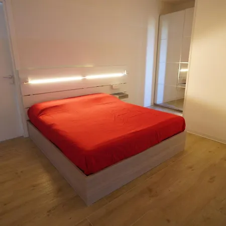 Relais La Terrazza Lägenhet Bussolengo